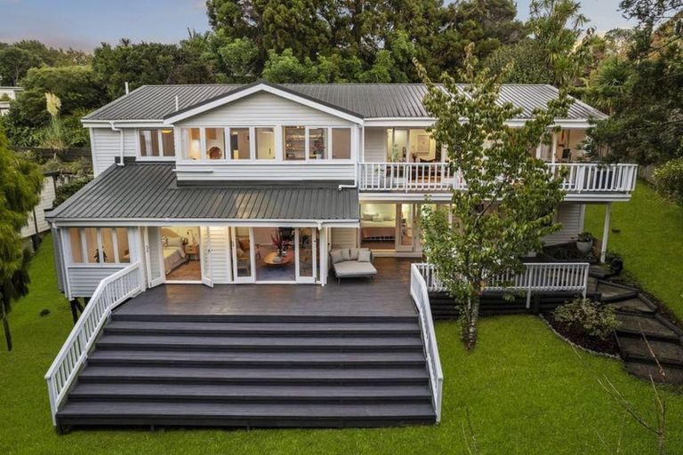 Photo of property in 21 Vienna Place, Birkenhead, Auckland, 0626