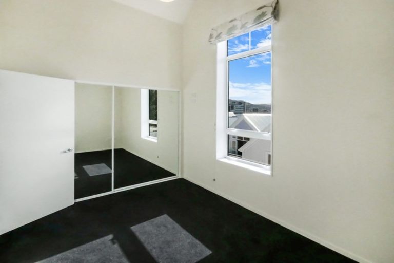 Photo of property in 31-41 Pirie Street, Mount Victoria, Wellington, 6011