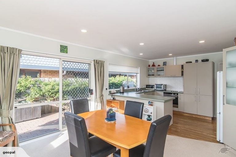 Photo of property in 19 Sunburst Court, Paraparaumu Beach, Paraparaumu, 5032