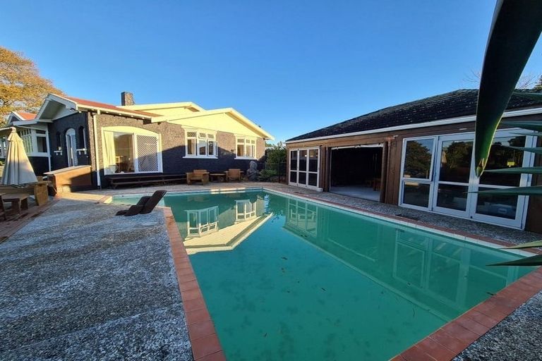 Photo of property in 49 Huatoki Street, Vogeltown, New Plymouth, 4310