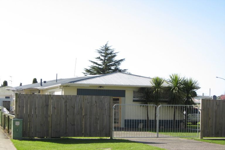 Photo of property in 84 Riverside Drive, Whakatane, 3120