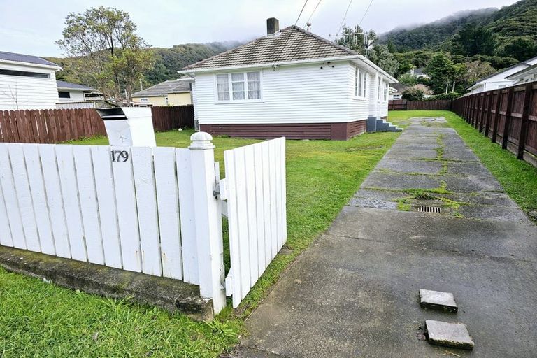 Photo of property in 179 Wainuiomata Road, Wainuiomata, Lower Hutt, 5014