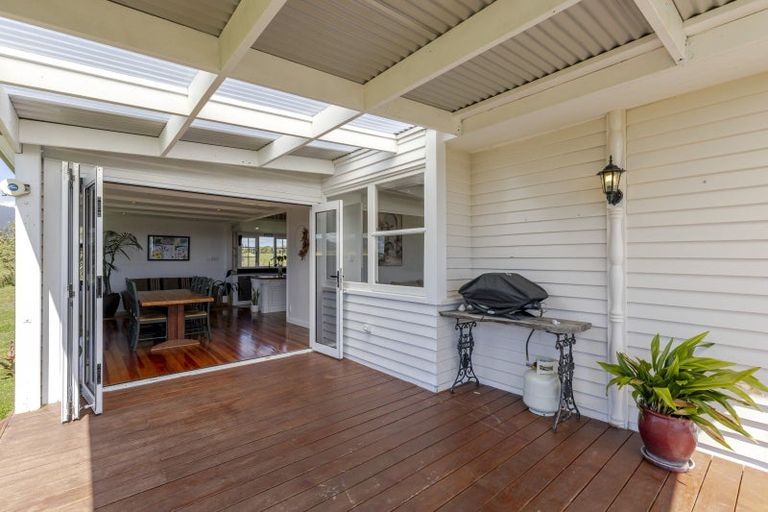 Photo of property in 207 Upper Pitone Road, Pitone, New Plymouth, 4374