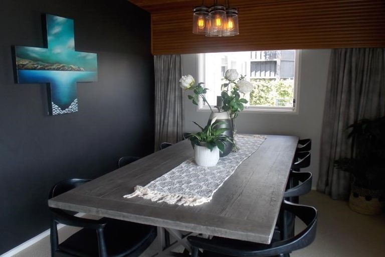 Photo of property in 10 Rama Crescent, Khandallah, Wellington, 6035