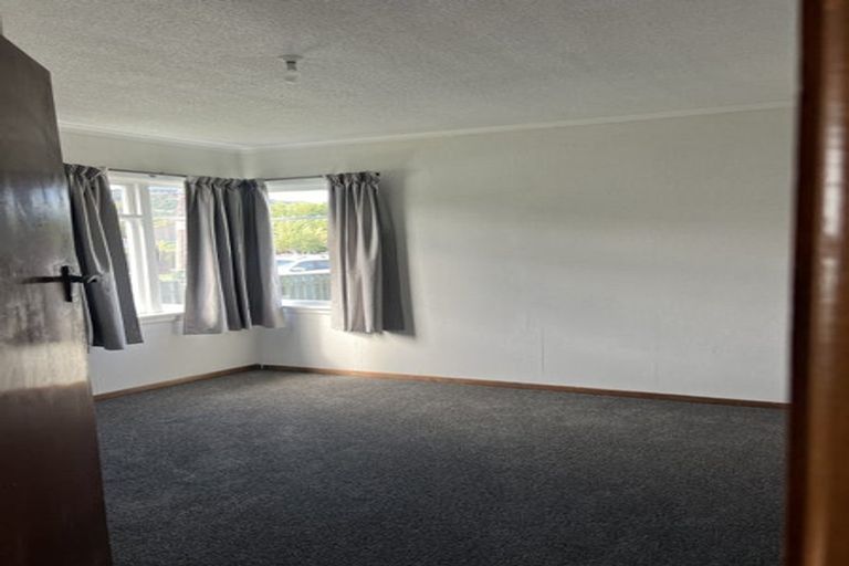 Photo of property in 31 Burden Avenue, Wainuiomata, Lower Hutt, 5014