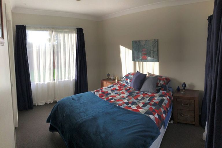 Photo of property in 3 Idris Court, The Gardens, Auckland, 2105