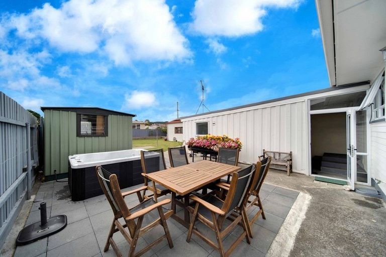 Photo of property in 57 Cargill Street, Papakura, 2110