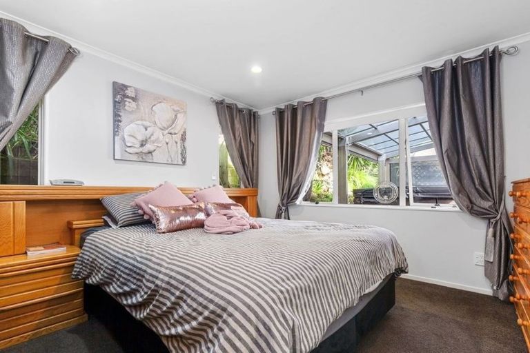 Photo of property in 20 Kate Sheppard Avenue, Torbay, Auckland, 0630
