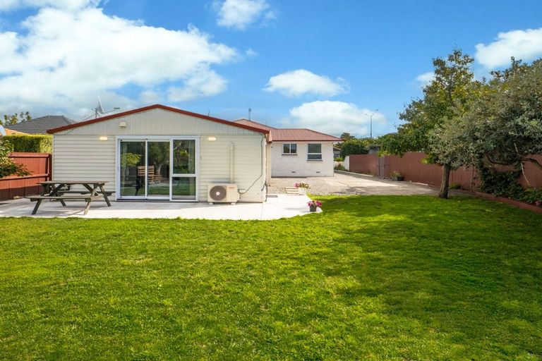 Photo of property in 408 Main North Road, Redwood, Christchurch, 8051