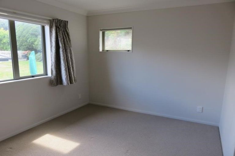 Photo of property in 15 Wantwood Grove, Churton Park, Wellington, 6037
