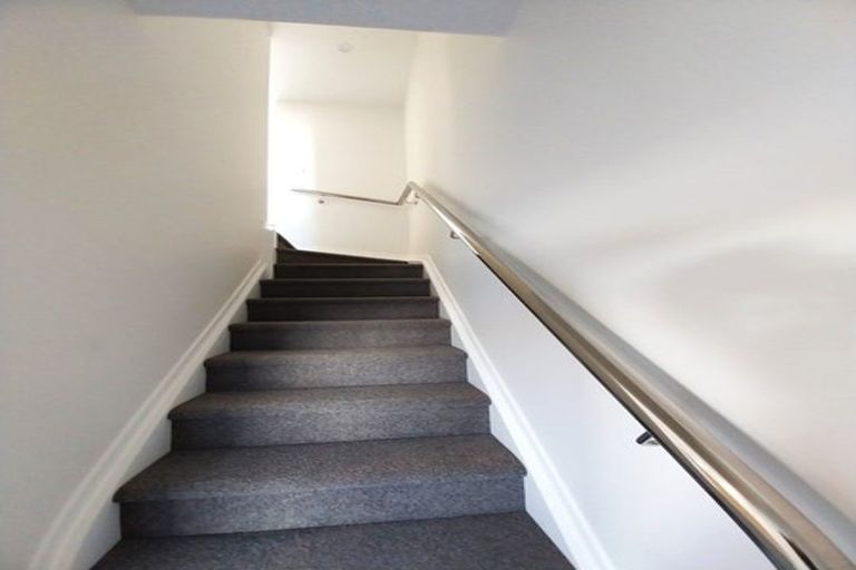 Photo of property in 10/476 West Coast Road, Glen Eden, Auckland, 0602