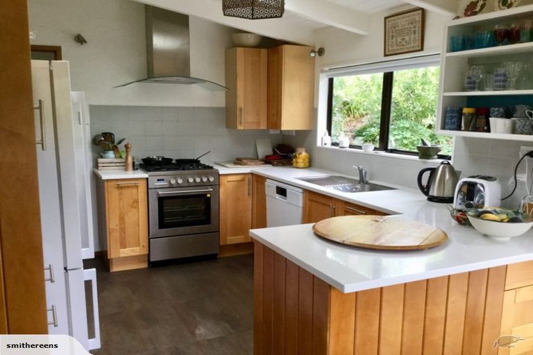 Photo of property in 27 Hastings Parade, Devonport, Auckland, 0624