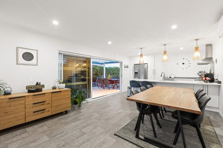 Photo of property in 25a Elizabeth Street, Orewa, 0931