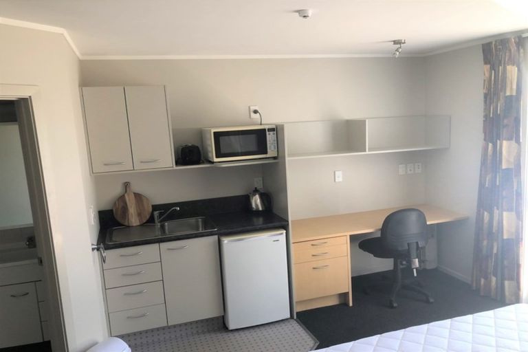 Photo of property in 931 Heaphy Terrace, Fairfield, Hamilton, 3214