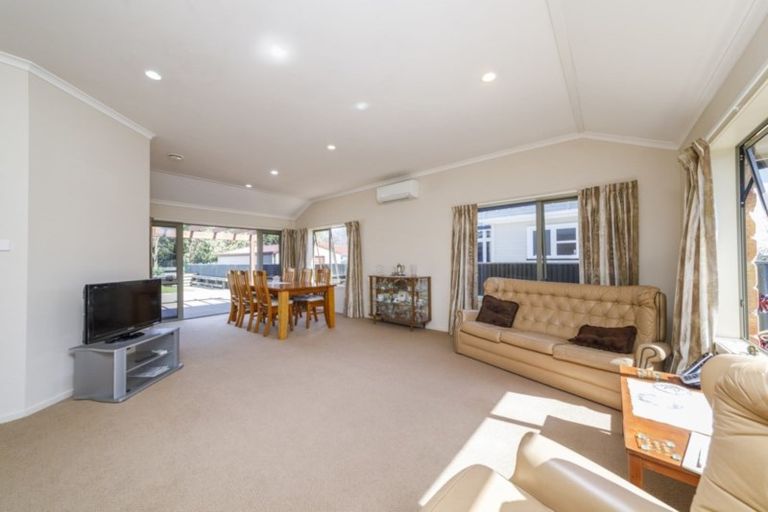 Photo of property in 5 Wilson Street, Bulls, 4818