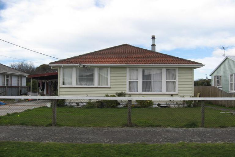 Photo of property in 35 Stuart Crescent, Masterton, 5810