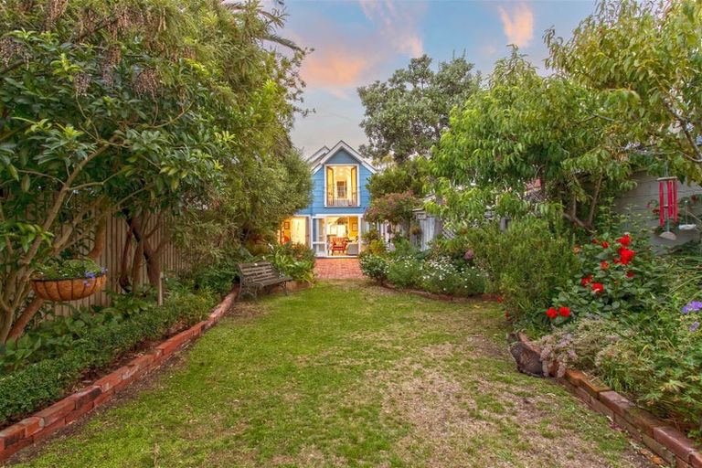 Photo of property in 4 Stoke Street, Sumner, Christchurch, 8081