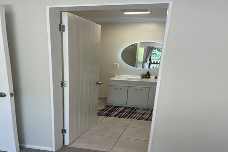 Photo of property in 7 Lowry Heights, Stokes Valley, Lower Hutt, 5019