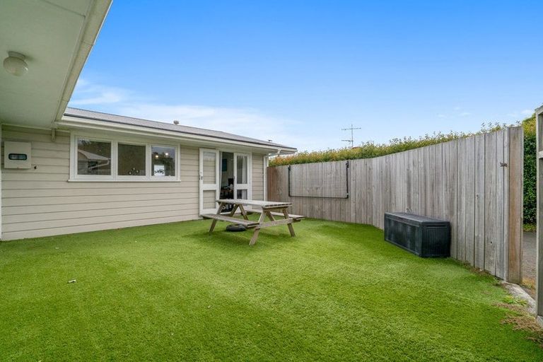 Photo of property in 1/35 Orams Road, Hillpark, Auckland, 2102