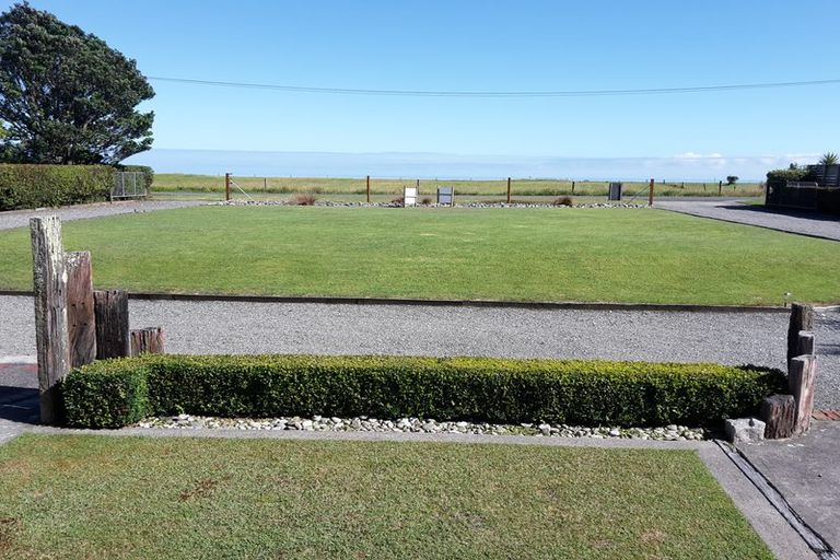 Photo of property in 49 Marine Parade, Carters Beach, Westport, 7825