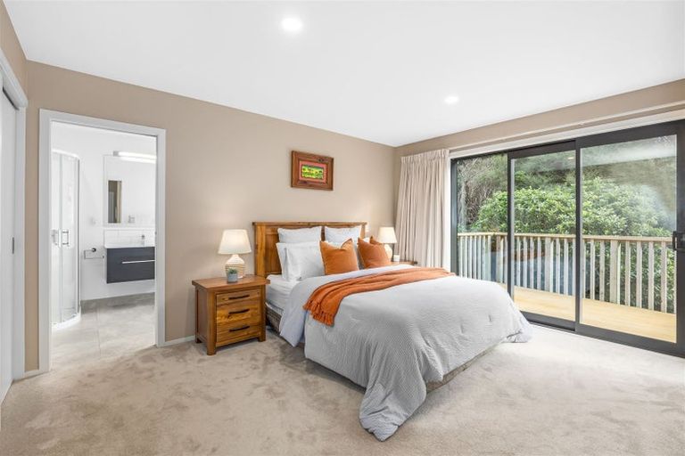 Photo of property in 122 Navigation Drive, Whitby, Porirua, 5024
