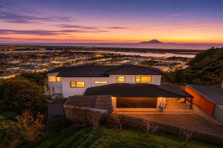 Photo of property in 11 Berg Place, Whakatane, 3120