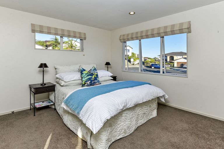 Photo of property in 6 Mulu Place, Fairview Heights, Auckland, 0632