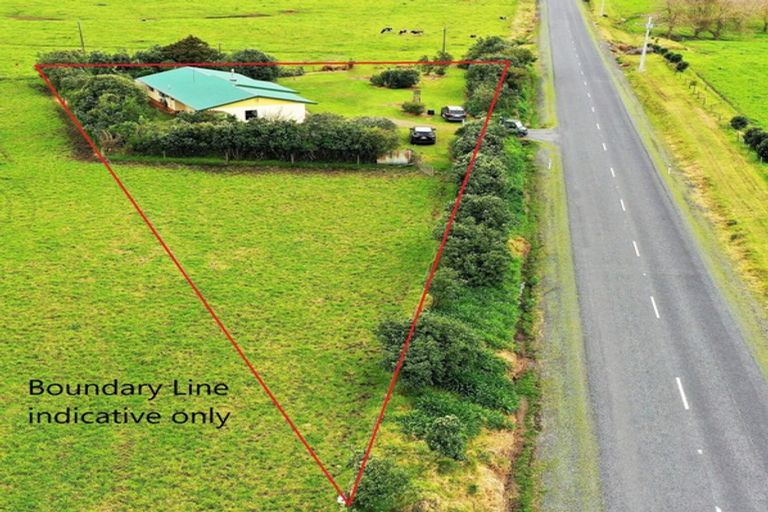 Photo of property in 416 West Coast Road, Te Kopuru, Dargaville, 0371