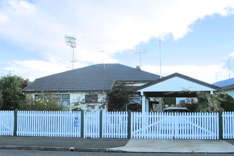 Photo of property in 80 Nelson Crescent, Napier South, Napier, 4110