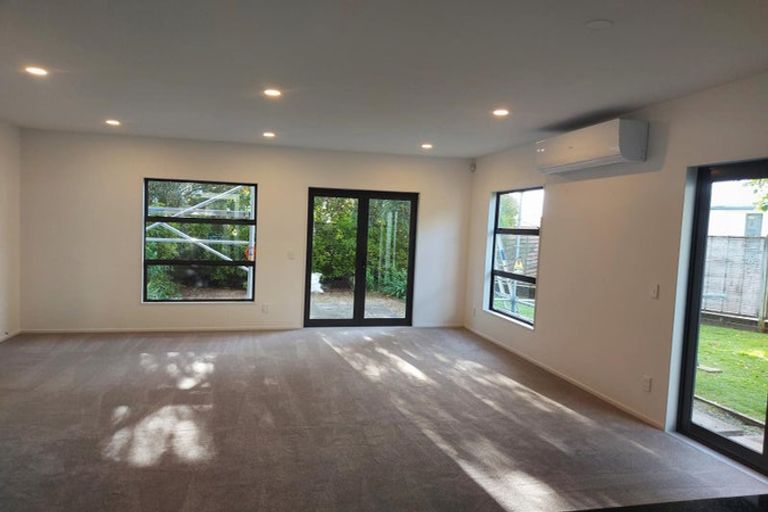 Photo of property in 4/40 Scarlet Oak Drive, Schnapper Rock, Auckland, 0632