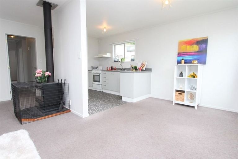 Photo of property in 44 Dominica Crescent, Grenada Village, Wellington, 6037