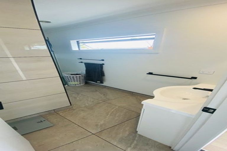 Photo of property in 43 Oxford Street, Lansdowne, Masterton, 5810