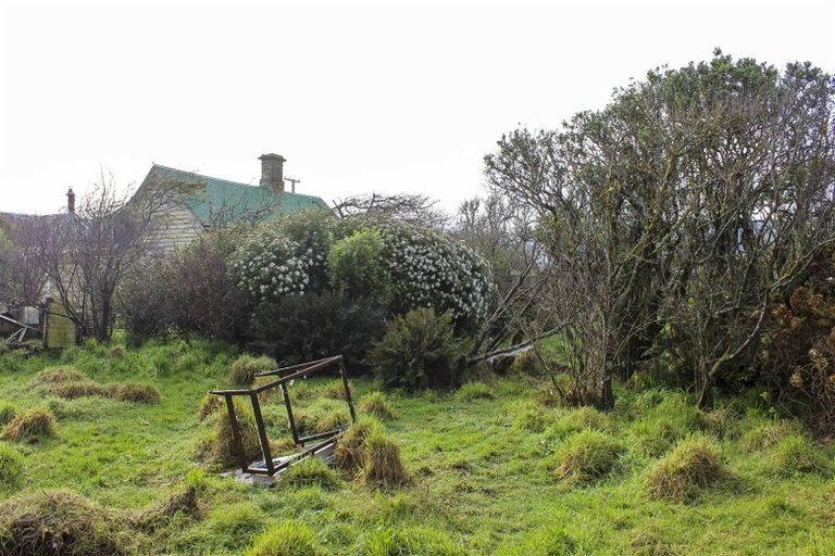 Photo of property in 43 Stafford Street, Orepuki, Riverton, 9881