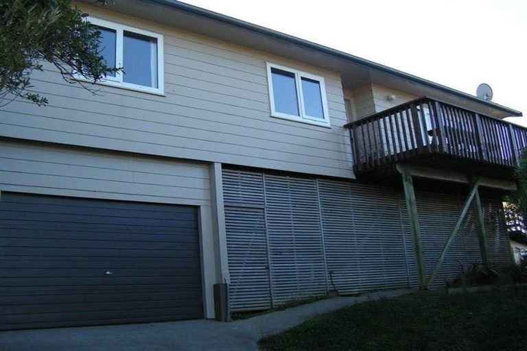 Photo of property in 44 Winston Street, Crofton Downs, Wellington, 6035