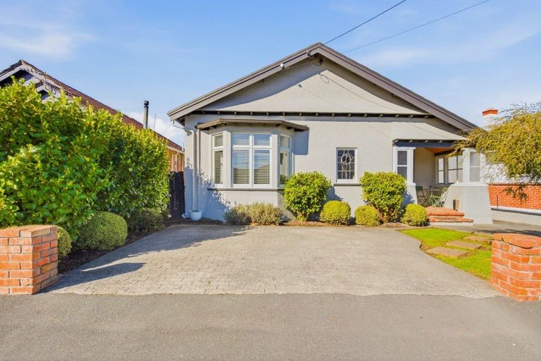 Photo of property in 55 Hargest Crescent, Saint Kilda, Dunedin, 9012