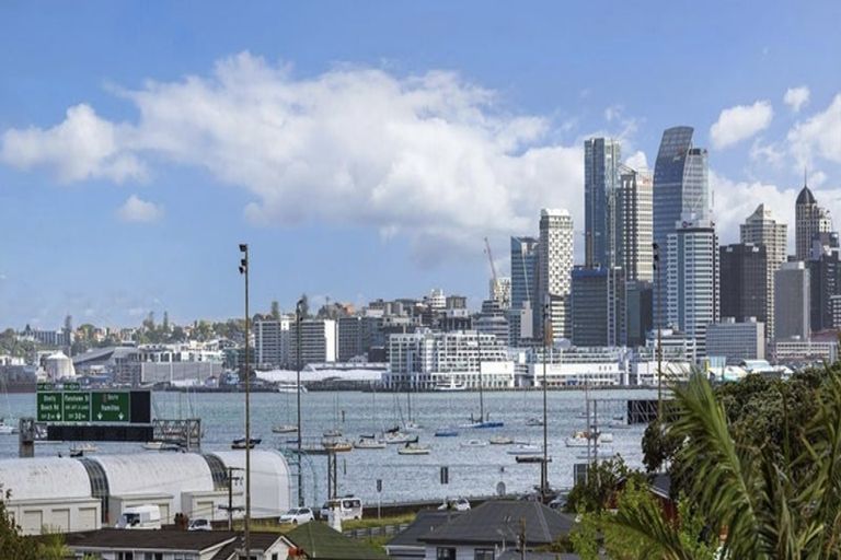 Photo of property in 3/21 Richmond Avenue, Northcote Point, Auckland, 0627