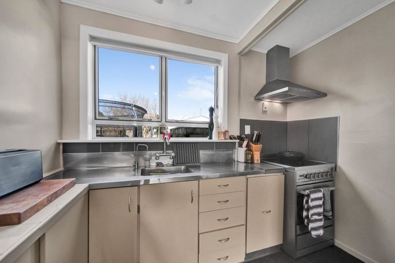 Photo of property in 3 Disraeli Street, Hawera, 4610