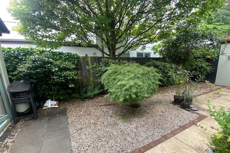 Photo of property in 62 Hewitts Road, Merivale, Christchurch, 8014