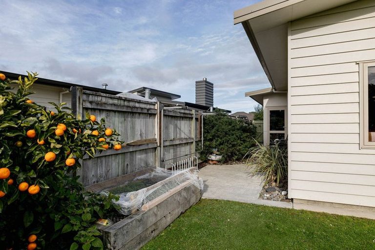 Photo of property in 6 Silkwood Place, Fitzherbert, Palmerston North, 4410