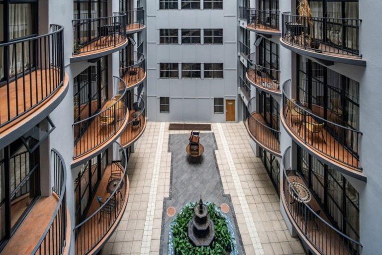 Photo of property in Atrium Towers, 4f/154 The Terrace, Wellington Central, Wellington, 6011