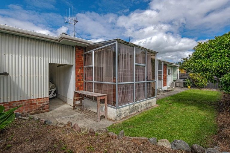 Photo of property in 1a Bristol Crescent, Roslyn, Palmerston North, 4414