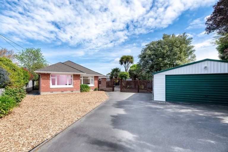 Photo of property in 9 Kyeburn Place, Avonhead, Christchurch, 8042