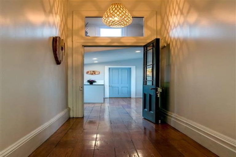 Photo of property in 8 Sale Street, Napier South, Napier, 4110