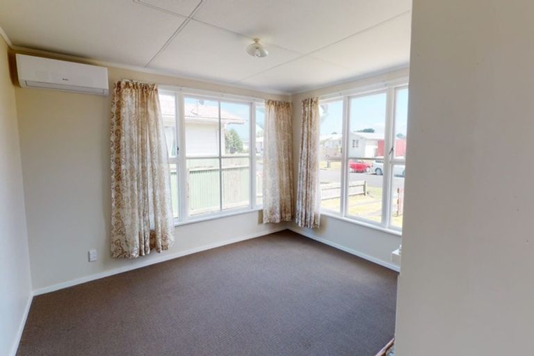 Photo of property in 60-62 Titoki Street, Castlecliff, Whanganui, 4501