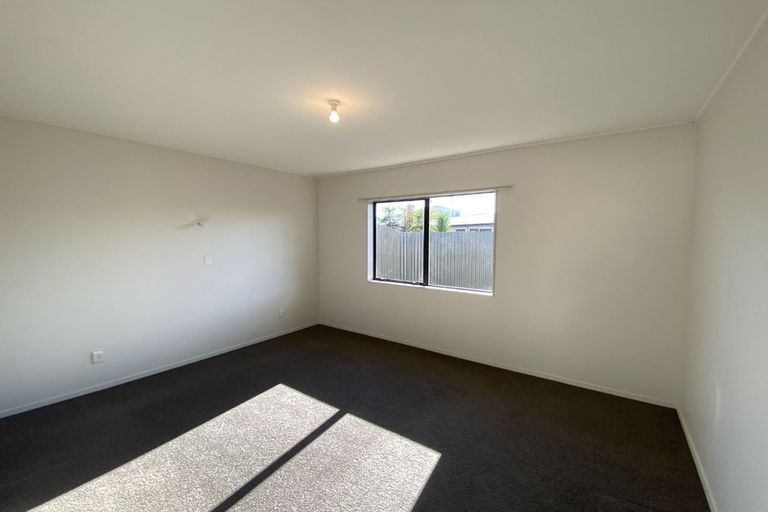 Photo of property in 18 Townshend Crescent, Greenmeadows, Napier, 4112