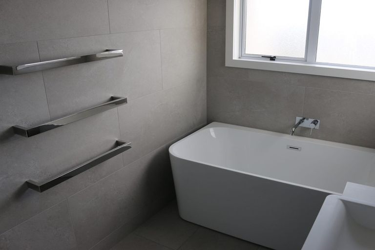 Photo of property in 87 Grant Road, Thorndon, Wellington, 6011