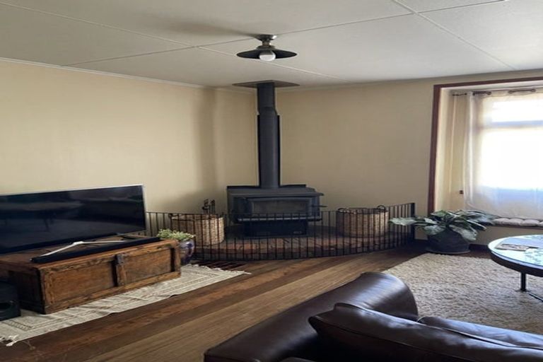 Photo of property in 1/900 Heretaunga Street East, Parkvale, Hastings, 4122