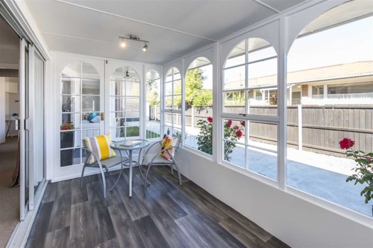 Photo of property in 15 Powell Crescent, Ilam, Christchurch, 8041