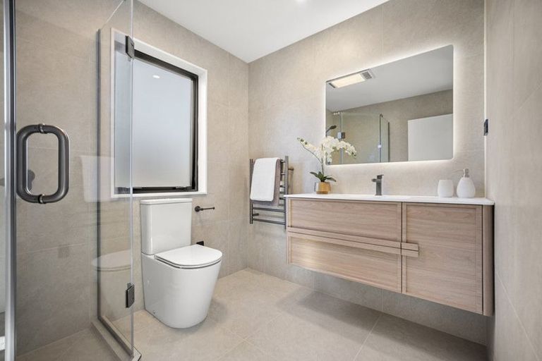 Photo of property in 24 Streamview Way, Long Bay, Auckland, 0630