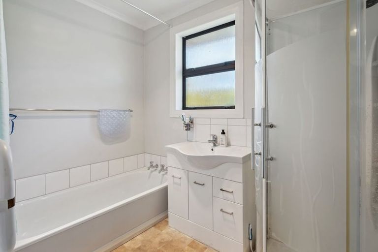 Photo of property in 16 Kinmont Crescent, Kinmont Park, Mosgiel, 9024